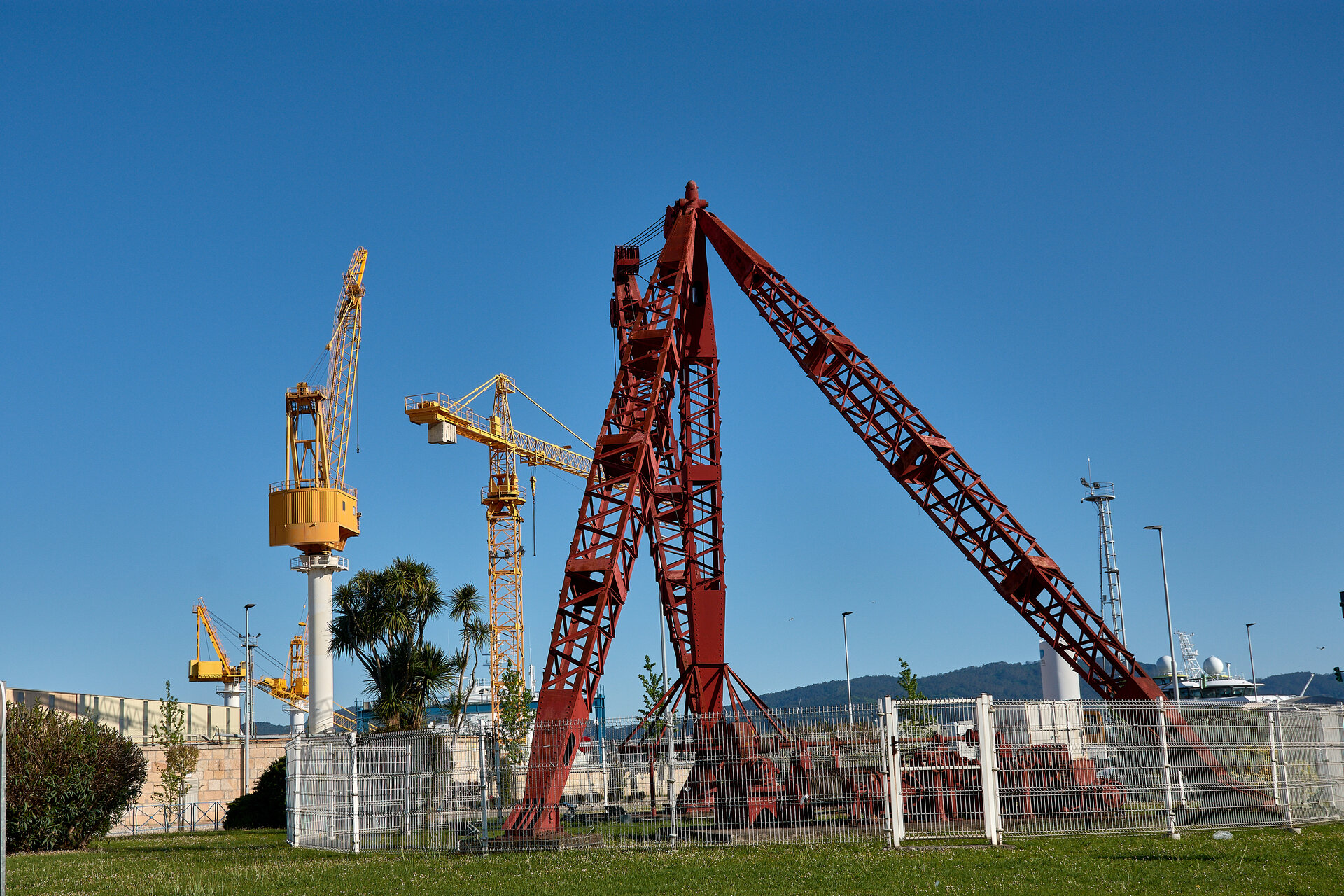 Construction site with crane and heavy equipment representing construction technology consulting